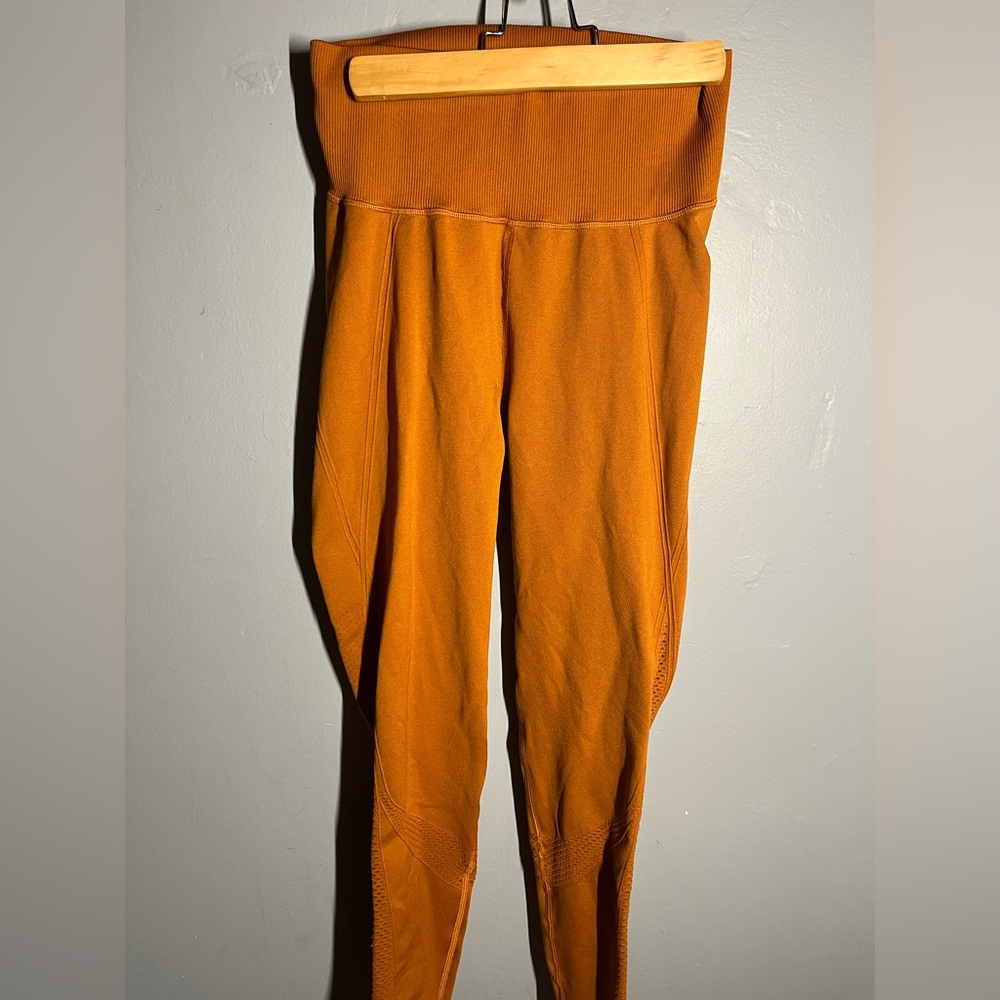 Burnt orange activewear leggings super cute